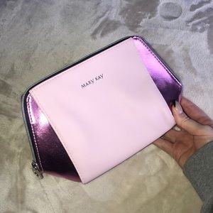 Cosmetic bag